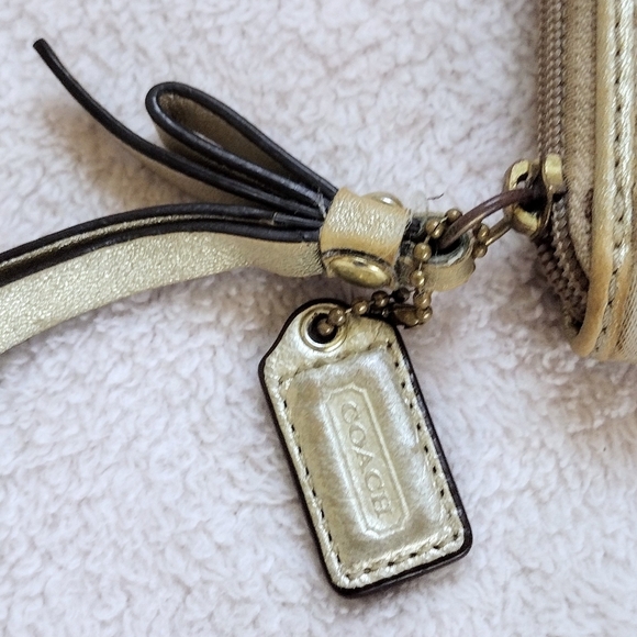 🤍 Coach Poppy Daisy Signature Sateen Med Zip Around Wallet Wristlet Khaki Gold - Picture 4 of 12